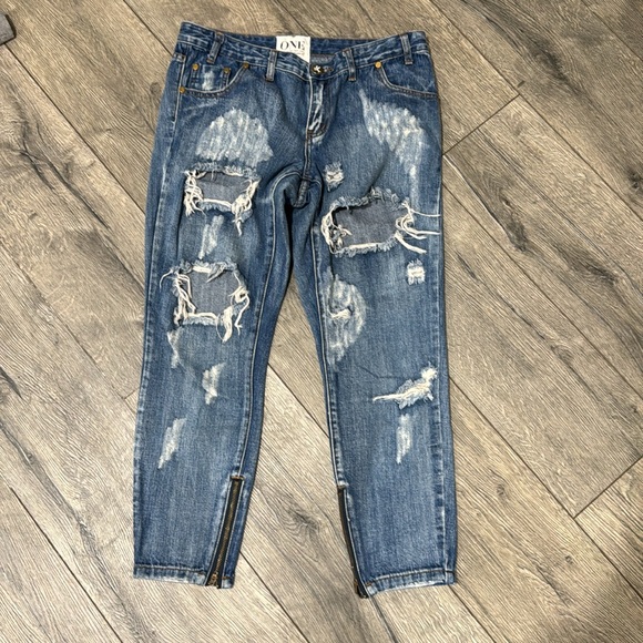 • ONE TEASPOON • Women’s Trashed Freebirds Destroyed Ankle Zip Straight Leg Jean - Picture 2 of 5